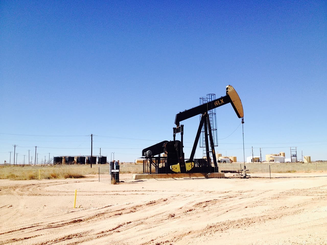 A fracking machine drilling for oil