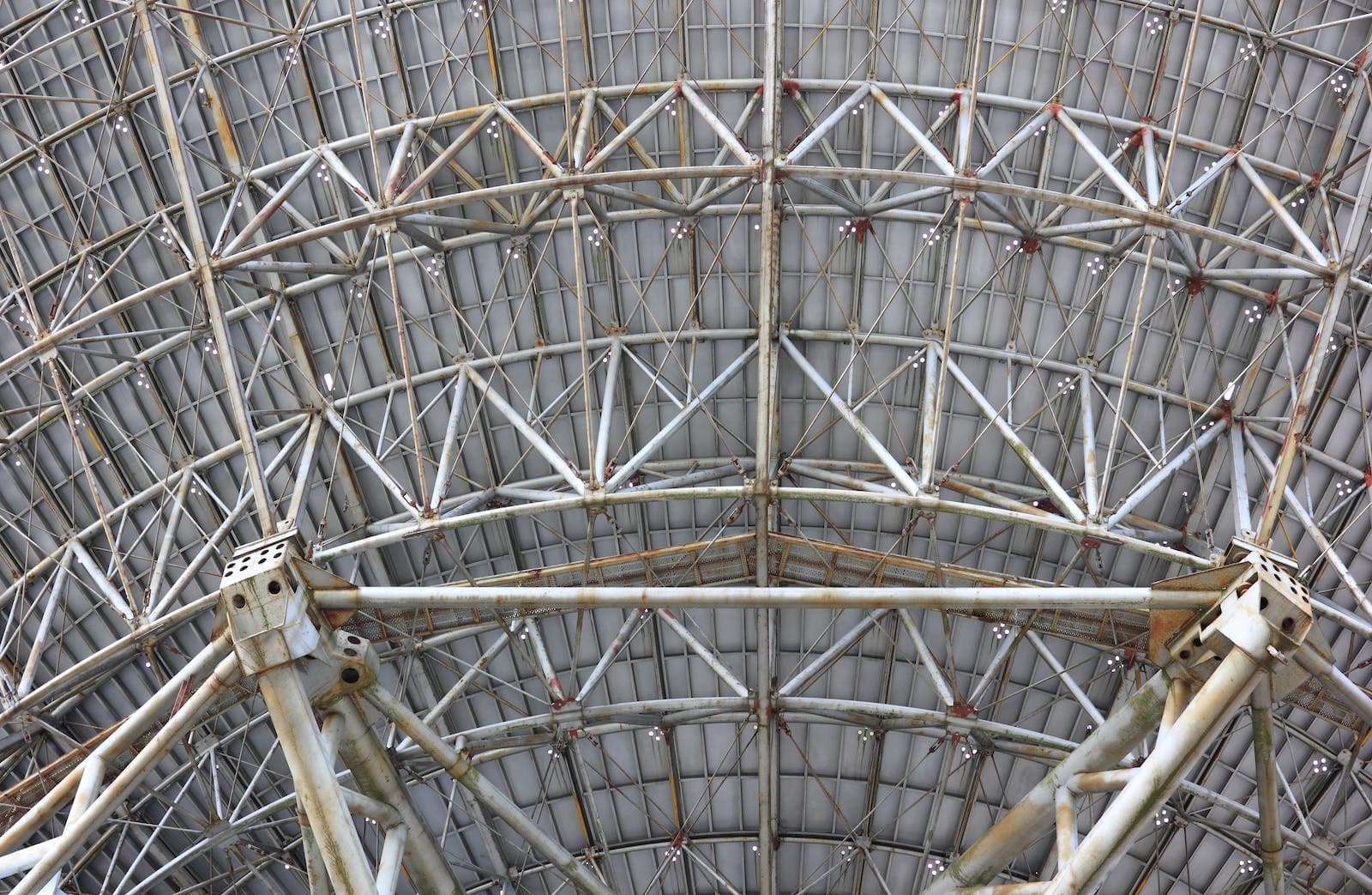 Stainless Steel Frame Roof, From the Angle of the Inside (Seiling)