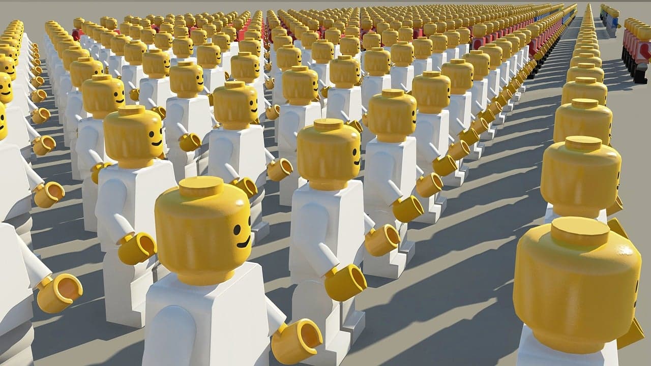 picture of lego man in the same uniform/outfit