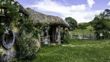 new zealand, hobbit, hobbiton, small houses